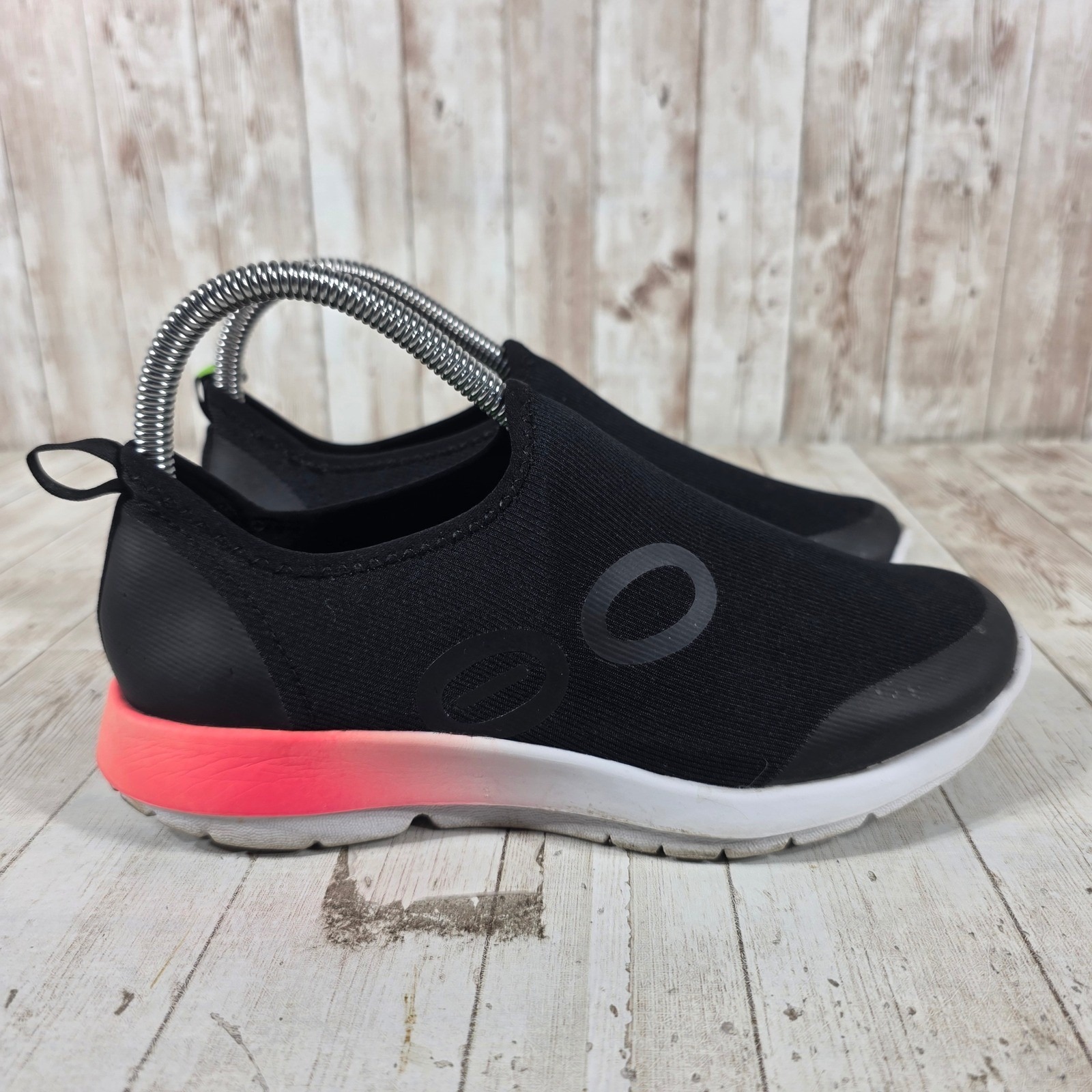 Oofos Oomg Low Black Recovery Shoes Womens 7 Pink Gradient Slip On Sneakers